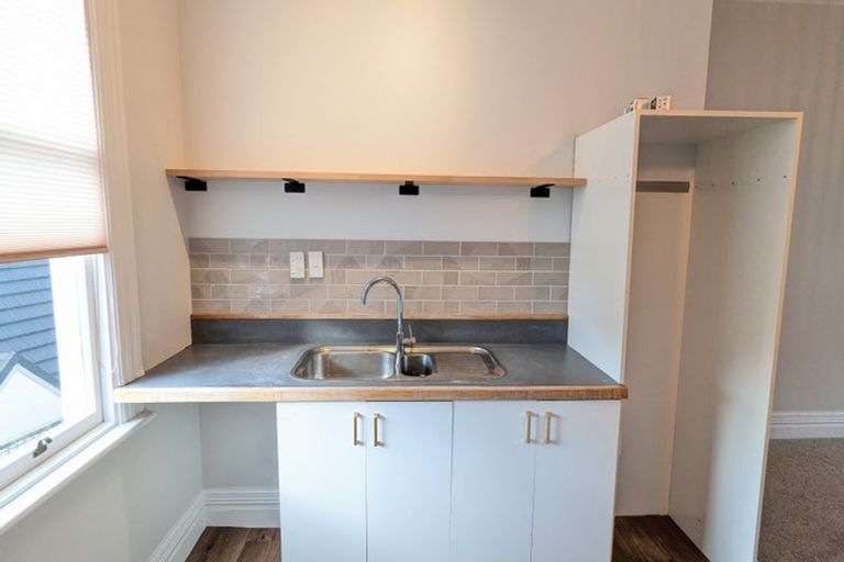 Photo of property in 28f1 Henry Street, Kilbirnie, Wellington, 6022