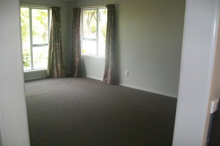 Photo of property in 35 Greendale Avenue, Avonhead, Christchurch, 8042