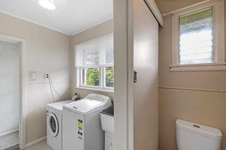 Photo of property in 22 Sutton Crescent, Hillcrest, Hamilton, 3216