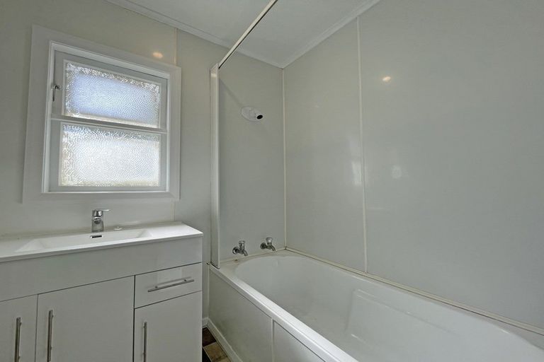 Photo of property in 50 Leeds Street, Milson, Palmerston North, 4414
