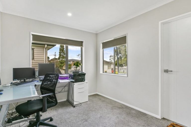 Photo of property in 45b Russell Road, Manurewa, Auckland, 2102