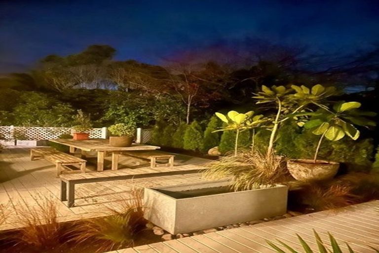 Photo of property in 15 Whiorau Grove, Lowry Bay, Lower Hutt, 5013