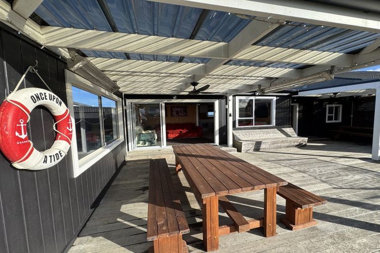 Photo of property in 41 Coleman Avenue, Waverley, 4591