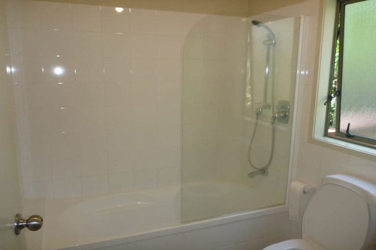 Photo of property in 16 Catrina Avenue, Birkenhead, Auckland, 0626