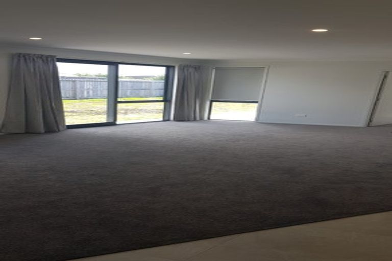 Photo of property in 24 Sando Way, One Tree Point, 0118