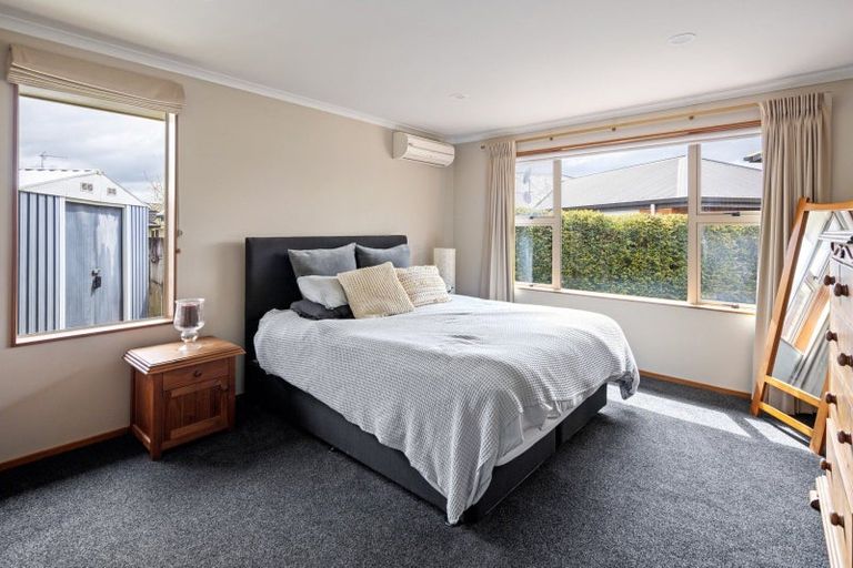 Photo of property in 18 Gibbston Close, Huntington, Hamilton, 3210