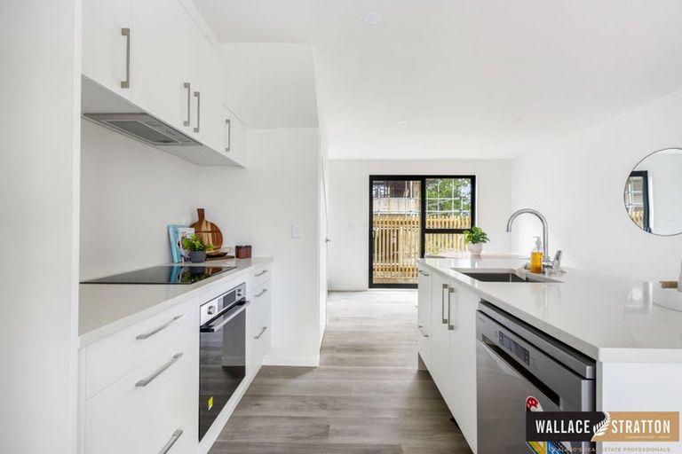 Photo of property in 18 Ara Mara Hua, Henderson, Auckland, 0612
