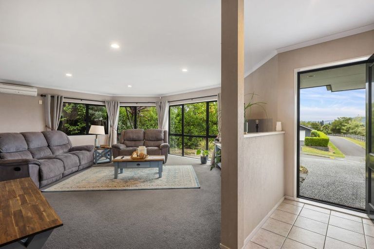 Photo of property in 5 Baxendale Drive, Matipo Heights, Rotorua, 3015
