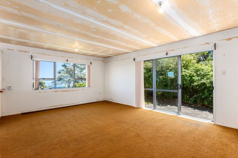 Photo of property in 30 The Track, Plimmerton, Porirua, 5026