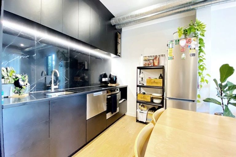 Photo of property in 1/165 Hobsonville Point Road, Hobsonville, Auckland, 0616