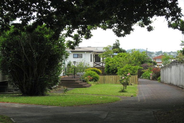 Photo of property in 1/30 Mcintyre Road, Mangere Bridge, Auckland, 2022
