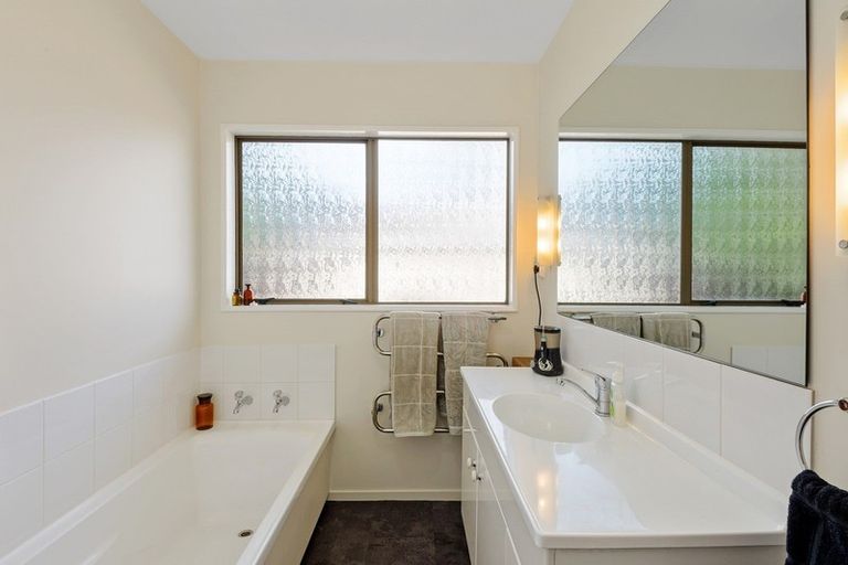 Photo of property in 12a Manuka Street, Mairehau, Christchurch, 8013