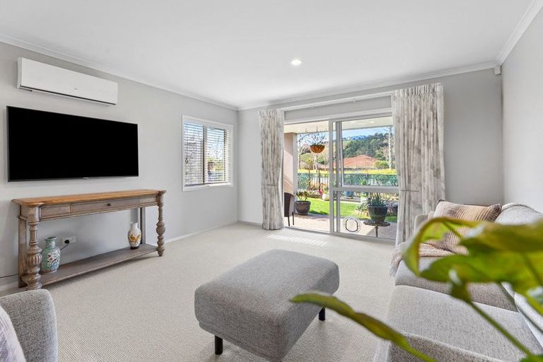 Photo of property in 39 Bridgewater Way, Pyes Pa, Tauranga, 3112