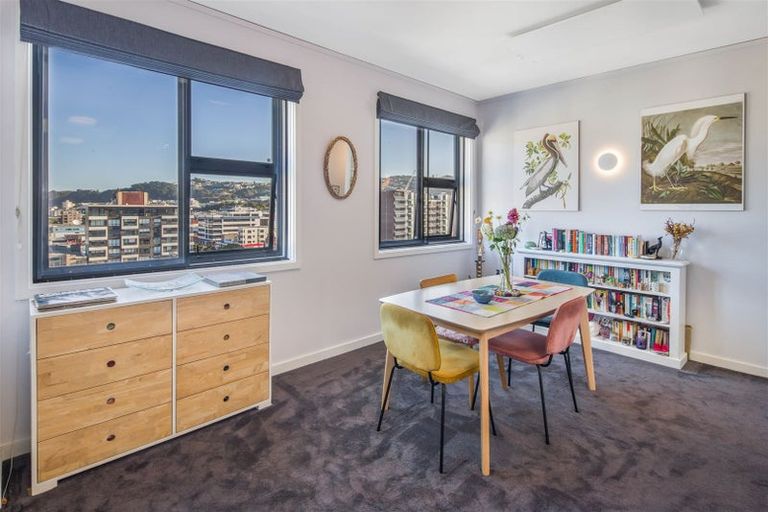 Photo of property in 17 Kent Terrace - Kent Apartments, 7b/16 Kent Terrace, Mount Victoria, Wellington, 6011
