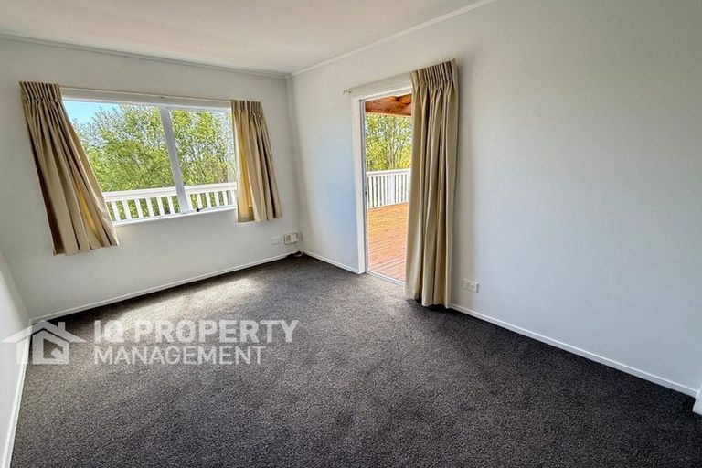Photo of property in 452 Don Buck Road, Massey, Auckland, 0614