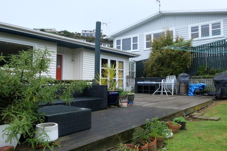 Photo of property in 82 Severn Street, Island Bay, Wellington, 6023