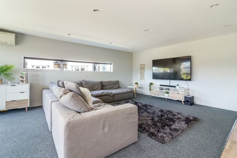 Photo of property in 21 Eric Adam Way, Linwood, Christchurch, 8062