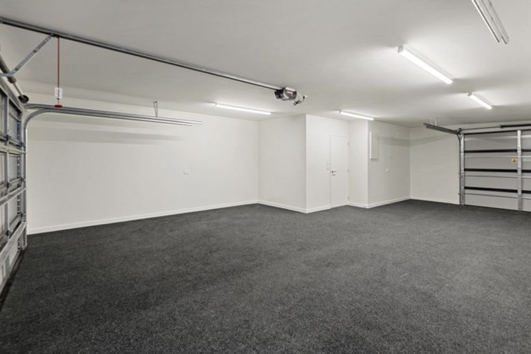 Photo of property in 17 Little Gem Road, Hornby, Christchurch, 8025