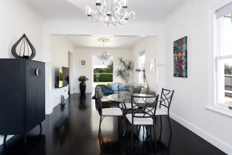 Photo of property in 100 Pukekohe East Road, Pukekohe, 2677