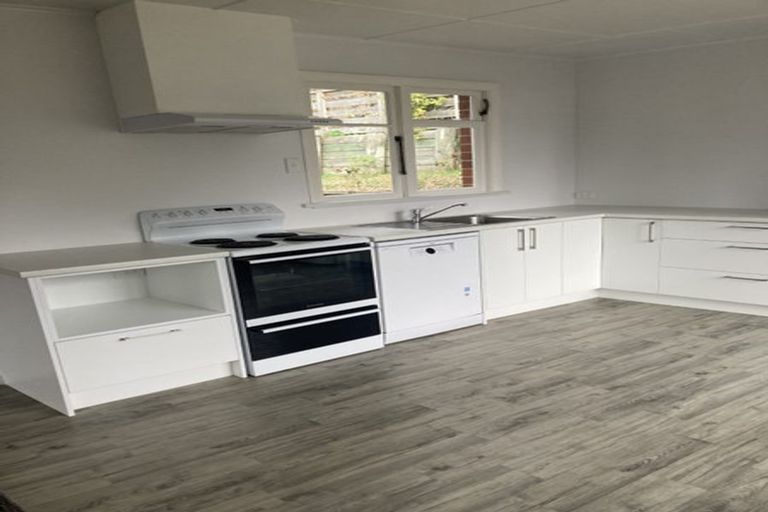 Photo of property in 3 Hellyer Street, Macandrew Bay, Dunedin, 9014