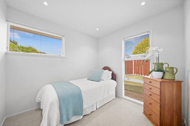 Photo of property in 10 Alf Walker Place, Papakura, 2110