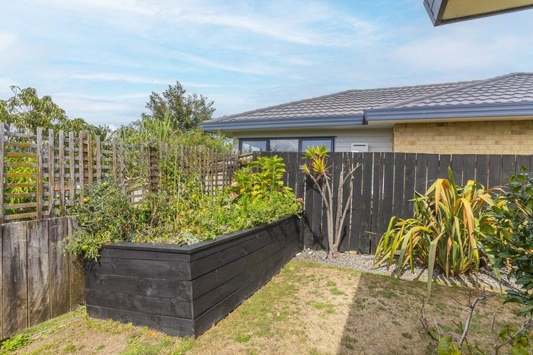 Photo of property in 14 San Vito Place, Paraparaumu Beach, Paraparaumu, 5032