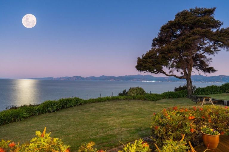 Photo of property in 15 Aporo Road, Ruby Bay, Upper Moutere, 7173