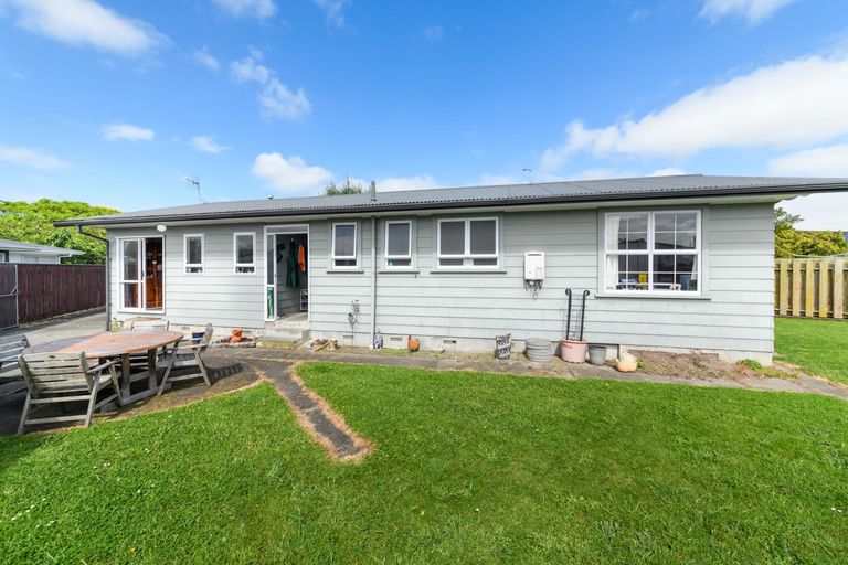 Photo of property in 6 Oban Place, Awapuni, Palmerston North, 4412