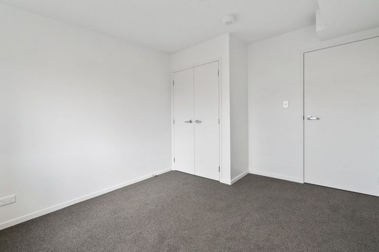 Photo of property in 1h/4045 Great North Road, Glen Eden, Auckland, 0602