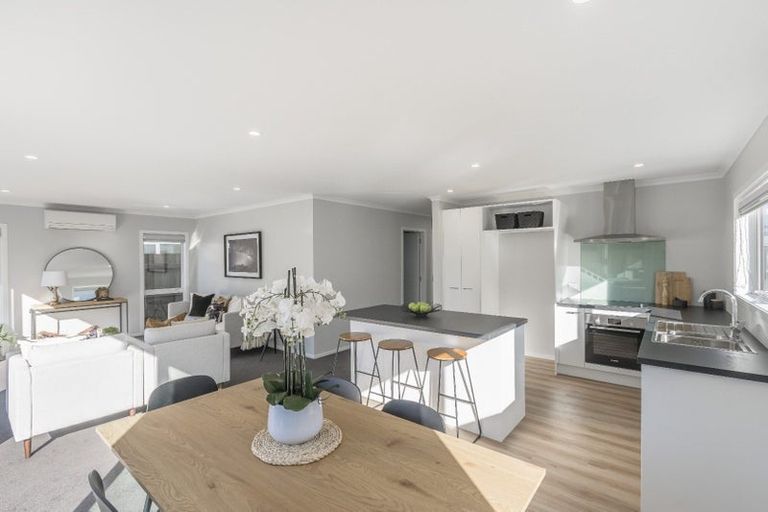 Photo of property in 20 Koru Loop, Paraparaumu, 5032