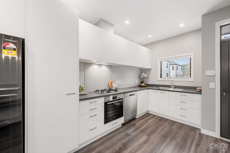 Photo of property in 35 Ron Deal Way, Epuni, Lower Hutt, 5011