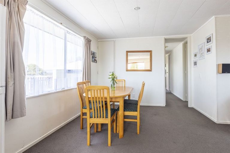 Photo of property in 16 Perrin Place, Kelvin Grove, Palmerston North, 4414