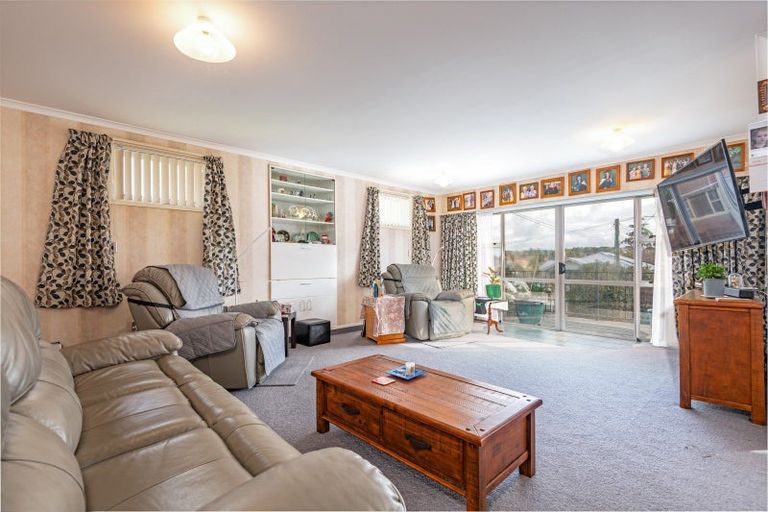 Photo of property in 23 Grey Street, Marton, 4710