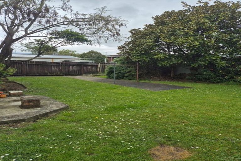 Photo of property in 21-a Kairanga Crescent, Wainuiomata, Lower Hutt, 5014