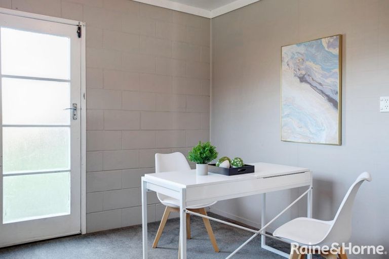 Photo of property in 2/90 Rosier Road, Glen Eden, Auckland, 0602