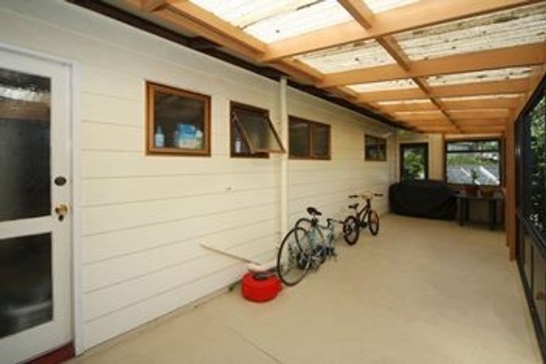 Photo of property in 126 Stapleford Crescent, Browns Bay, Auckland, 0630