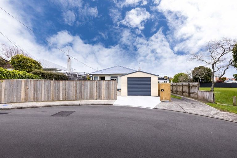 Photo of property in 23 Turi Street, Welbourn, New Plymouth, 4312