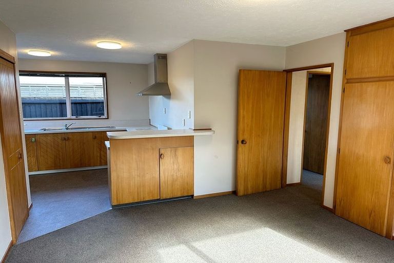 Photo of property in 1/5 Tuscany Place, Beckenham, Christchurch, 8023