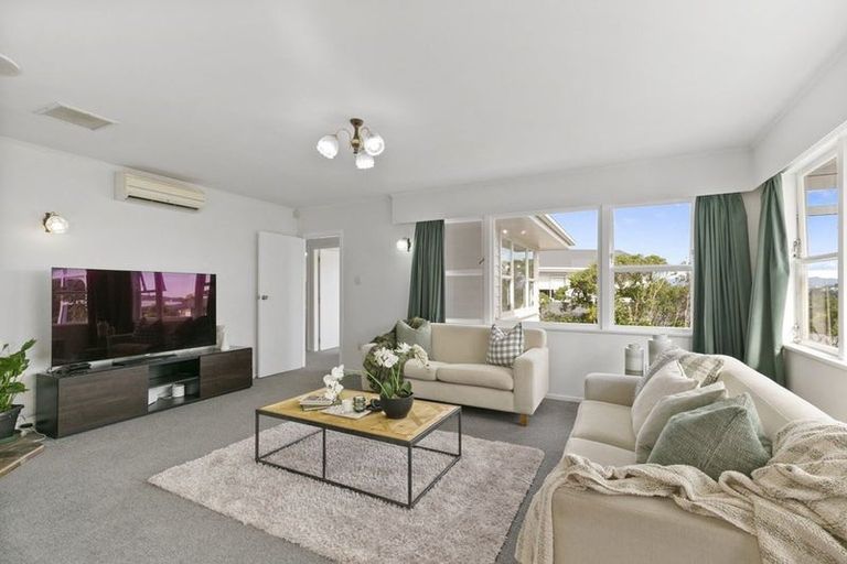 Photo of property in 10 Erris Street, Johnsonville, Wellington, 6037