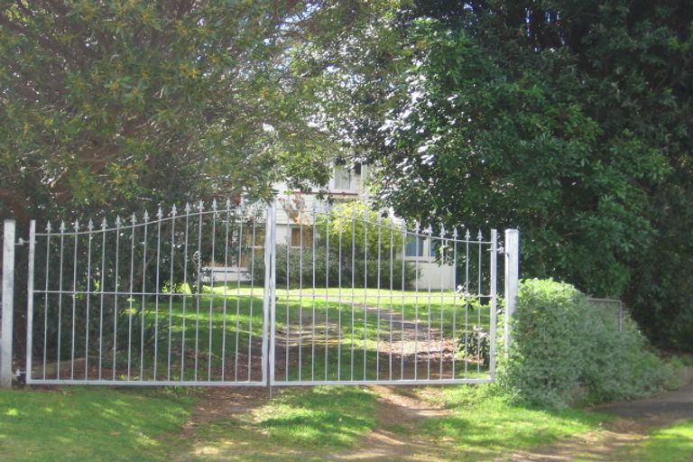 Photo of property in 610 Ocean Road, Whangamata, 3620