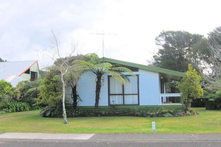 Photo of property in 102 Avalon Place, Whangamata, 3620