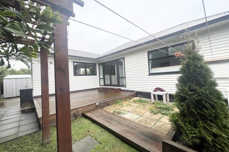 Photo of property in 16 Piko Crescent, Riccarton, Christchurch, 8041