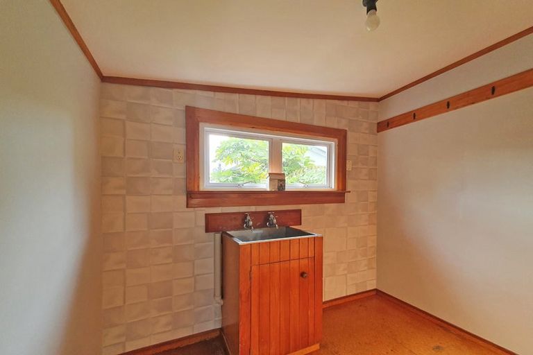 Photo of property in 83 Meeanee Road, Taradale, Napier, 4112