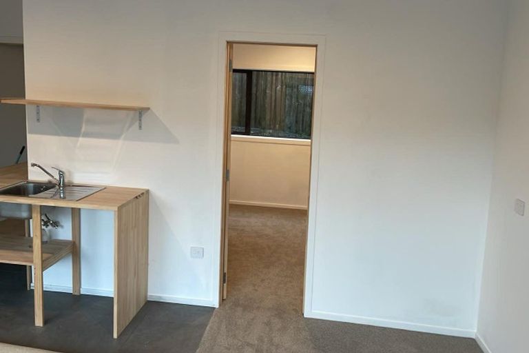 Photo of property in 2/3 Charmaine Road, Torbay, Auckland, 0630