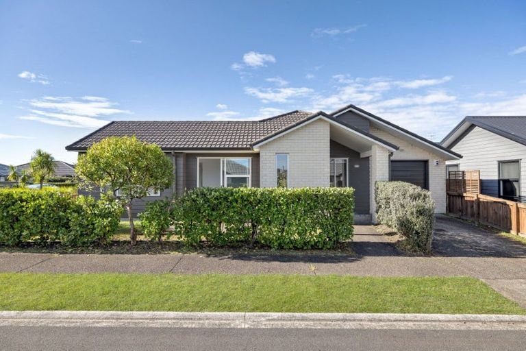 Photo of property in 4 Bulkhead Lane, Pyes Pa, Tauranga, 3112