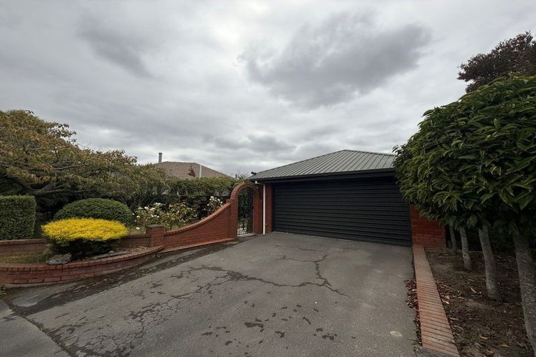 Photo of property in 18 Shaftesbury Street, Avonhead, Christchurch, 8042