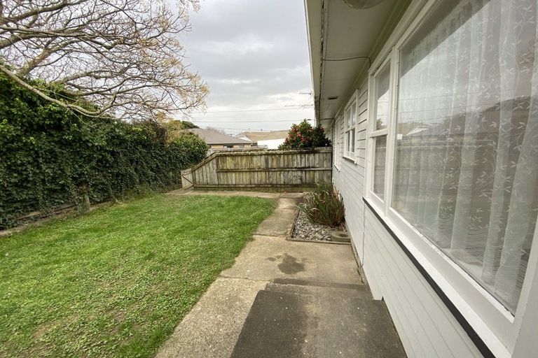 Photo of property in 98c Waiwhetu Road, Waterloo, Lower Hutt, 5011