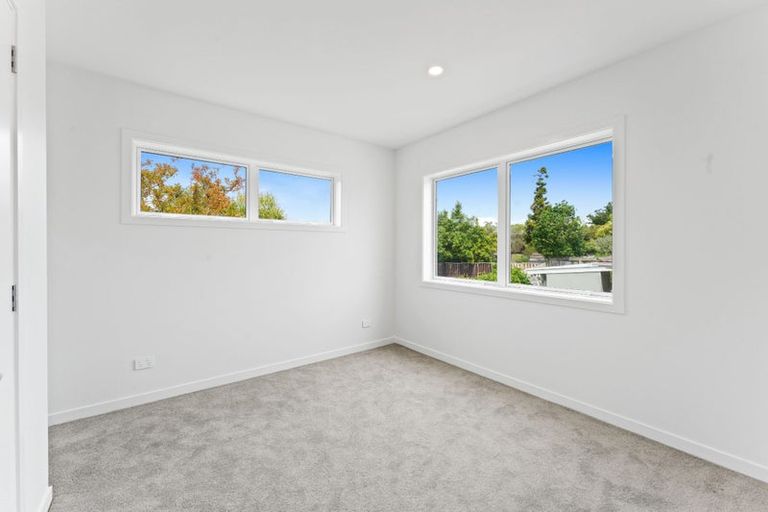 Photo of property in 4c Towra Place, Botany Downs, Auckland, 2010