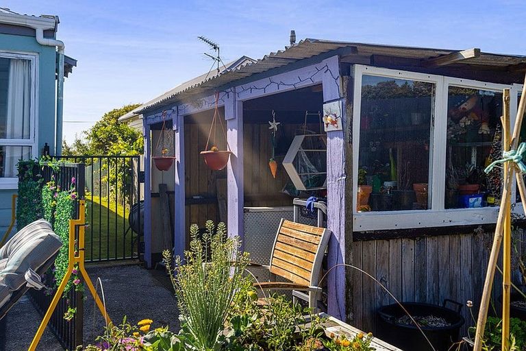 Photo of property in 3 Victoria Street, Hawera, 4610