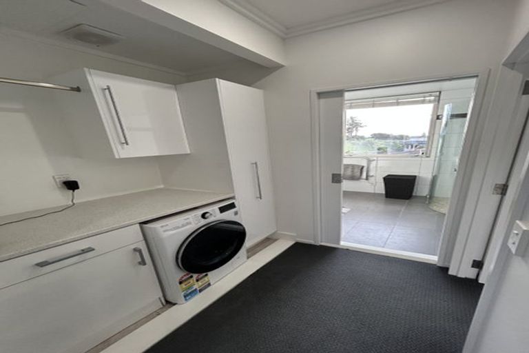 Photo of property in 2/51 Dive Crescent, Tauranga, 3110